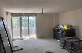 Apartament de 3 camere, 95mp, et 1, bloc nou, zonă centrală