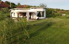 Casă ecologică unică în România