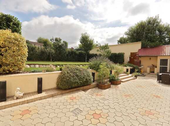 Casa de vânzare 4 camere Ultracentral - 70037CV | BLITZ Oradea | Poza2