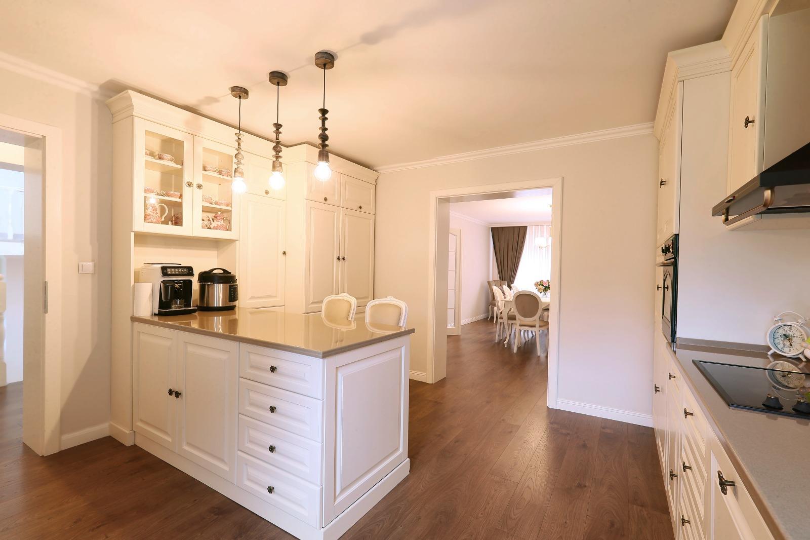 Casa de vânzare 4 camere Ultracentral - 70037CV | BLITZ Oradea | Poza8