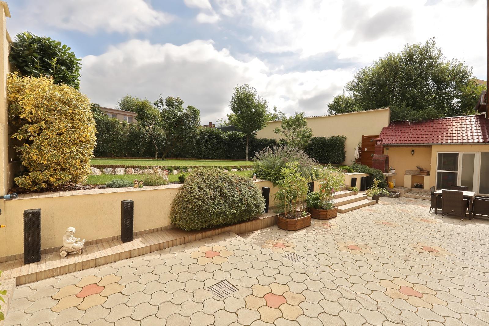 Casa de vânzare 4 camere Ultracentral - 70037CV | BLITZ Oradea | Poza2