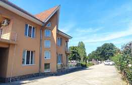 Ocazie! Pensiune Baile 1 Mai, vizavi de Complex Venus, suprafata construita 1677 mp, cu teren 2971 mp