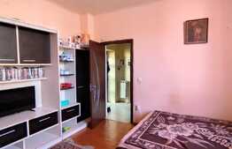 Casa de 54 mp utili, 143 mp teren, zona Subcetate