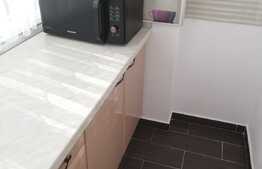 Apartament de 3 camere, zona Decebal 