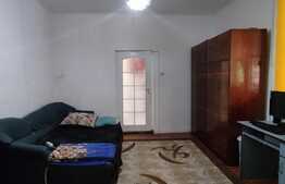 Casa de 44 mp utili, teren 146 mp, zona Centrala!