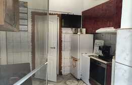 Casa de 44 mp utili, teren 146 mp, zona Centrala!