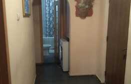 Apartament de vanzare, 3 camere, decomandat, zona Nufarul