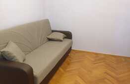 Apartament de trei camere, 47 mp, etaj 2, zona Piata 22 Decembrie