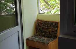 Apartament de trei camere, 47 mp, etaj 2, zona Piata 22 Decembrie