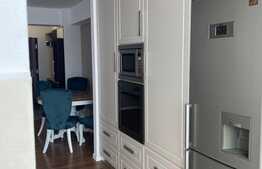 Apartament de trei camere, 60 mp, etaj 5, zona Nufarul Plaza, un loc de parcare