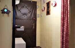 Apartament de 3 camere, 65 mp, decomandat, zona Rogerius