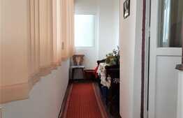 Apartament de 3 camere, 65 mp, decomandat, zona Rogerius