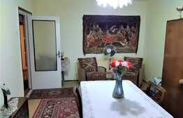 Apartament de 3 camere, 65 mp, decomandat, zona Rogerius