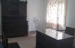 Apartament de 3 camere la casa, 80 mp, etaj 1, zona Piata Unirii