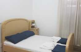 Apartament de 3 camere la casa, 80 mp, etaj 1, zona Piata Unirii