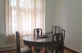 Apartament de 3 camere la casa, 80 mp, etaj 1, zona Piata Unirii