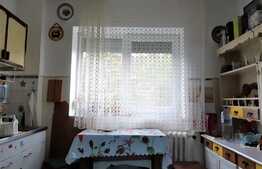 Apartament de 4 camere, 75mp, decomandat, zona Rogerius!