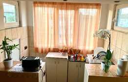 Apartament tip Q, modificat 2 camere + living, semidecomandat, zona Nufarul!