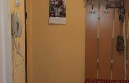 Apartament de două camere, 59 mp, etaj 3, zona Rogerius