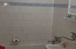 Apartament de două camere, 59 mp, etaj 3, zona Rogerius