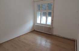 Apartament de 2 camere, imobil tip casa, zona Centrala! 