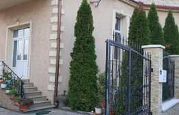 Casă de 570 mp, ideală pentru clinică sau grădiniță