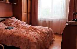Apartament de 4 camere, semidecomandat, parcare, zona Rogerius!