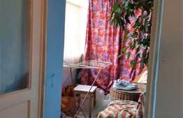 Apartament de 4 camere, semidecomandat, parcare, zona Rogerius!