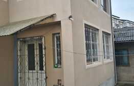 Casa de 286 mp utili si 450 de mp de teren ideala pentru investitie in zona Rogerius