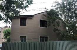 Casa de 286 mp utili si 450 de mp de teren ideala pentru investitie in zona Rogerius