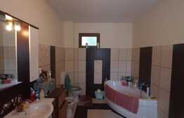 Casa cu mansarda, 200 mp utili, in zona Plastor