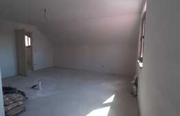 Casa cu mansarda, 200 mp utili, in zona Plastor