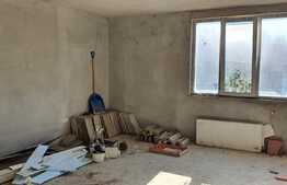 Casă de 160 mp utili, rezidential sau spațiu comercial, la 25 km de Oradea