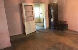 Casa de 43 mp la curte comuna in zona ultracentrala, ideala pentru investitie!
