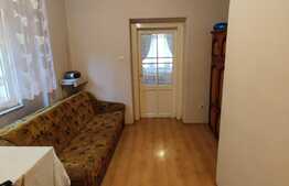 Apartament de 2 camere, 61 mp, imobil tip casa, zona Centrala! 