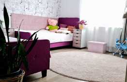 Apartament 4 camere, 74 mp, balcon, zona Prima Universității