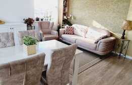 Apartament 4 camere, 74 mp, balcon, zona Prima Universității