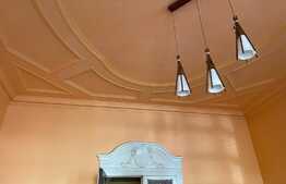 OCAZIE ! Apartament de 5 camere, 2 bai, 145 mp, demisol 45 mp, 3 garaje in curte, piscina, zona ultracentrala 500mp