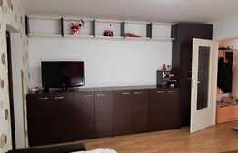Apartament de 2 camere, tip Q, 50 mp, semidecomandat, zona Rogerius!