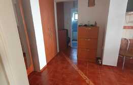 Apartament 2 camere, 52 mp, etaj 2, zona Rogerius, un loc de parcare