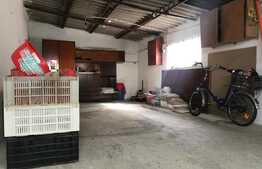 Casa de vanzare de 140 de mp si teren de 926 de mp in zona Oncea!