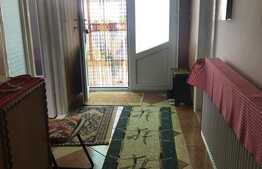 Casa de vanzare de 140 de mp si teren de 926 de mp in zona Oncea!