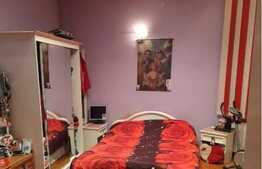 Apartament de 3 camere la casă, zona Primăriei!