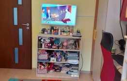 Apartament 2 camere, decomandat, zona Cantemir!