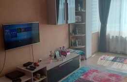 Apartament 2 camere, decomandat, zona Cantemir!