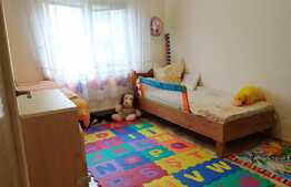 Apartament 3 camere, 67 mp, etaj 3, zona Decebal