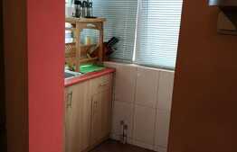 Apartament 3 camere, 67 mp, etaj 3, zona Decebal