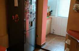 Apartament 3 camere, 67 mp, etaj 3, zona Decebal