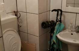 Apartament 3 camere, 67 mp, etaj 3, zona Decebal