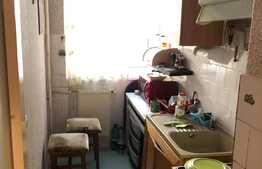 Apartament de 3 camere, semidecomandat, 47 mp, zona Rogerius